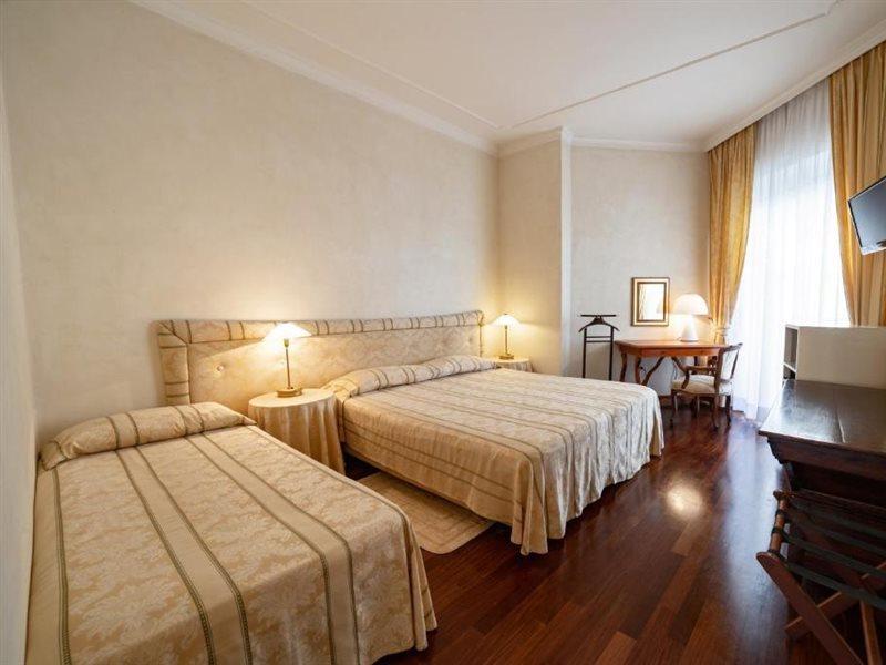 Hotel Negresco Cattolica Eksteriør bilde