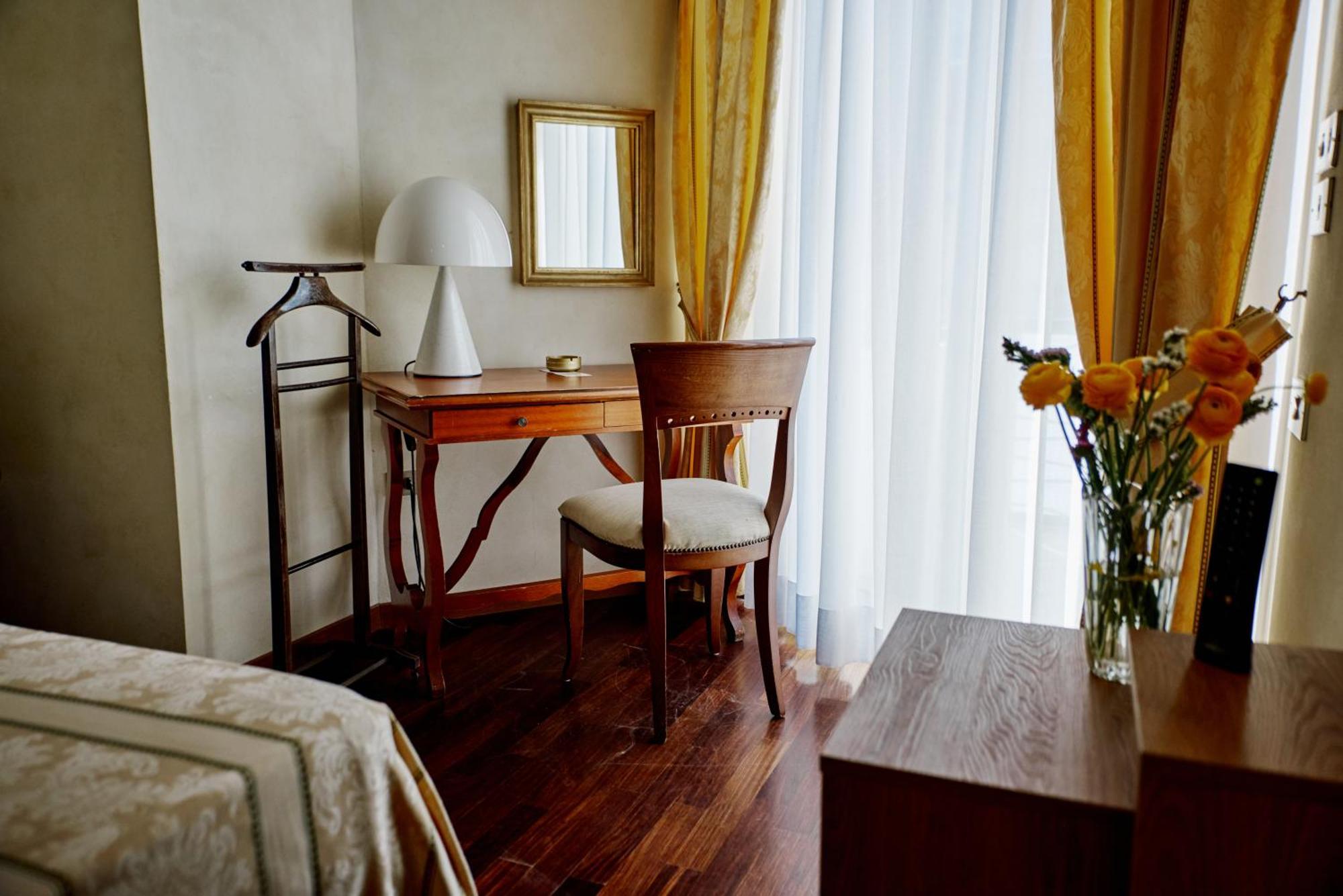 Hotel Negresco Cattolica Eksteriør bilde